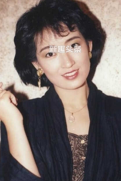 那年花开月正圆周莹的婆婆扮演者是谁