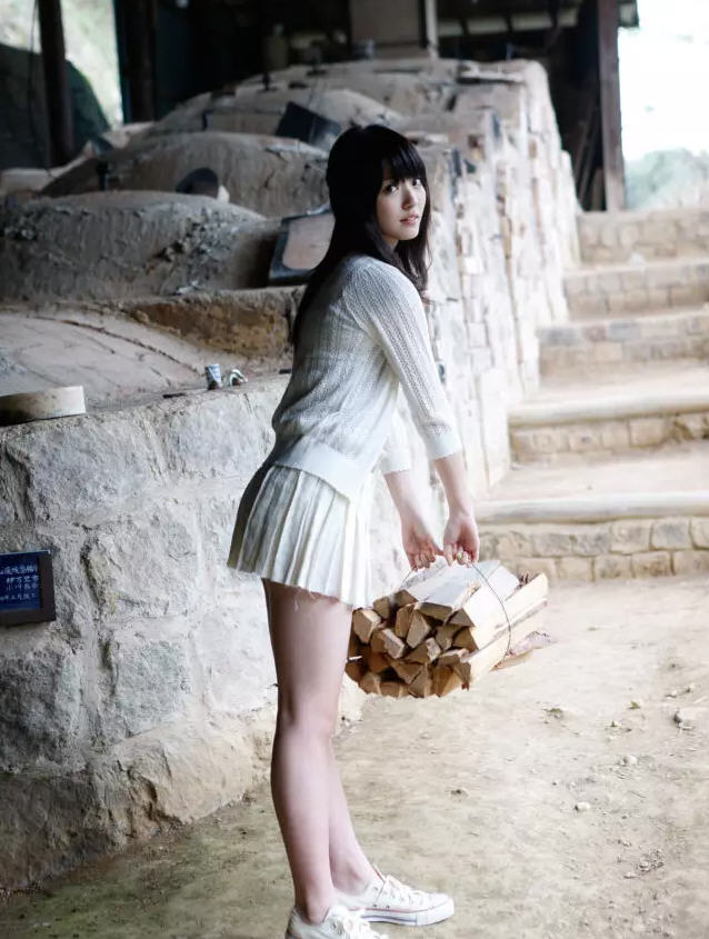 铃木爱理户外唯美小清新写真欣赏
