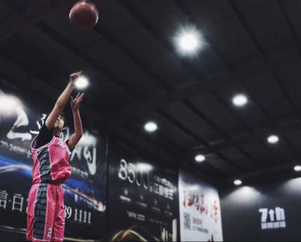 梦中的篮球女神是这样的吗？