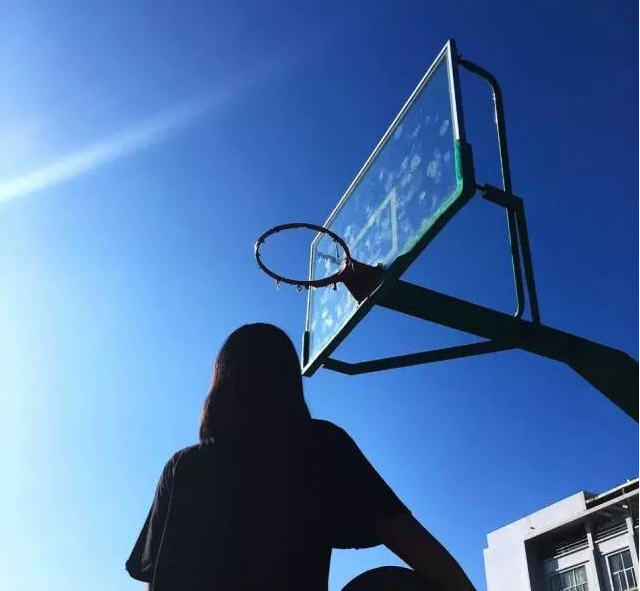 梦中的篮球女神是这样的吗？